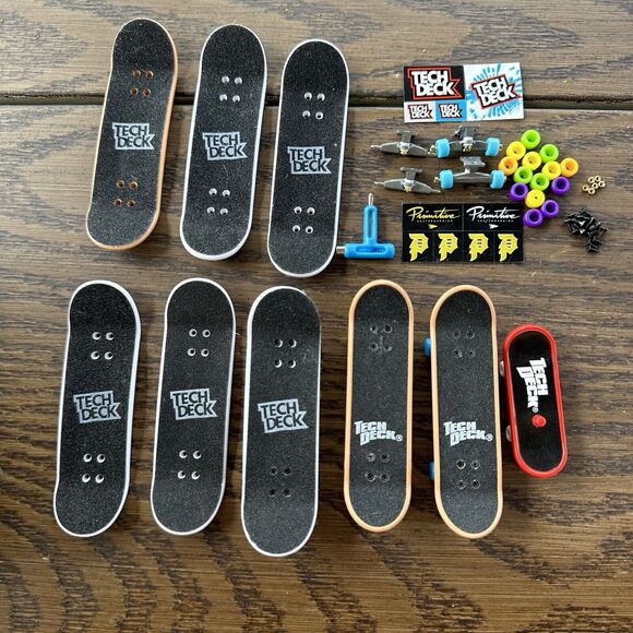 Tech Deck‎ Skateboard Fingerboard Lot Darkstar Primitive DisArmo Spinmaster Tool - Picture 2 of 8